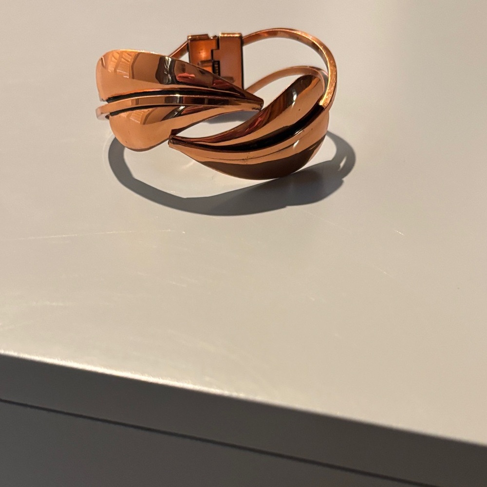 Rose Gold Leaf-Style Women's Bracelet